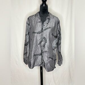 Foxcroft Women's Gray and Black Leaf Pattern Button Down Shirt